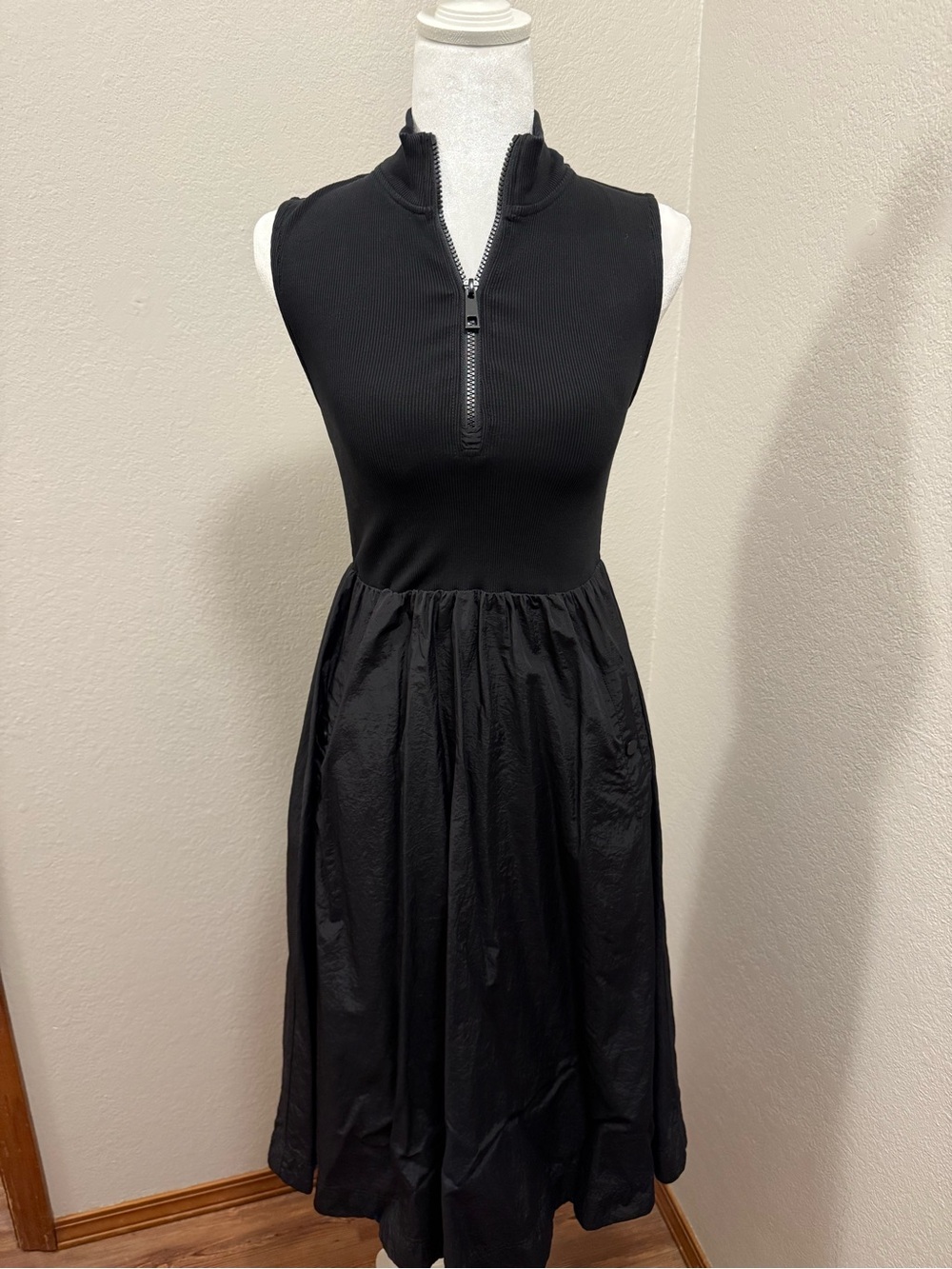 Steve Madden Sleeveless Black Zip-Front Women's Dress